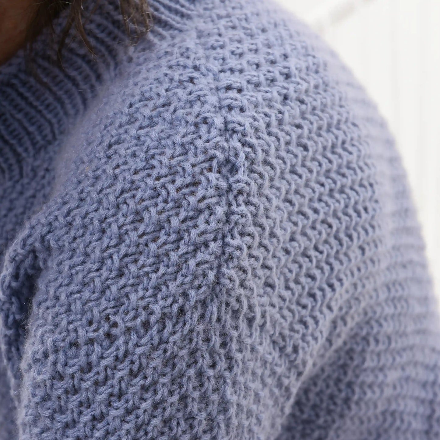 Striped sweater *Mare* & cashmere sweater *Raúl*