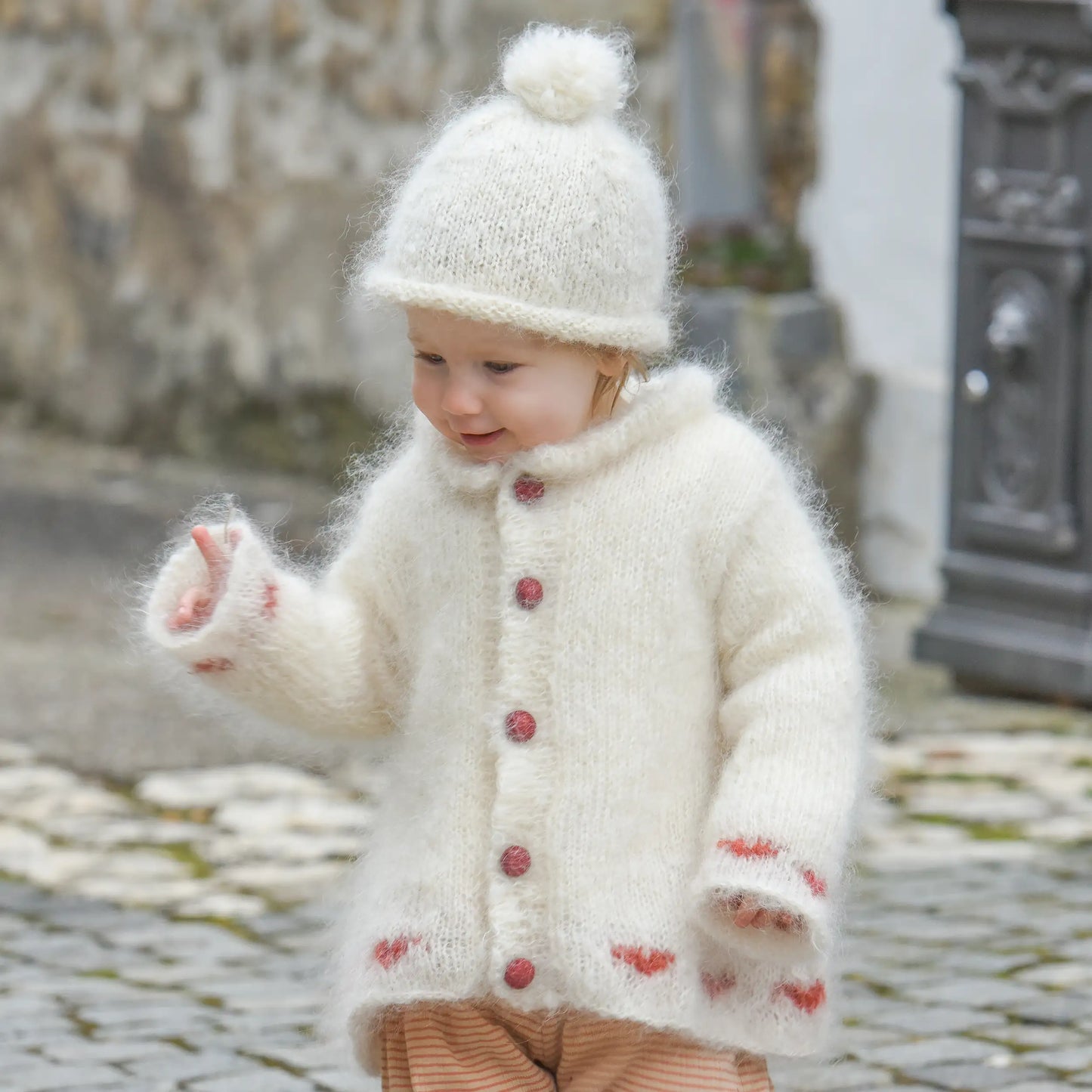 Mohairmantel *Eloise* Crème mit roten Herzen